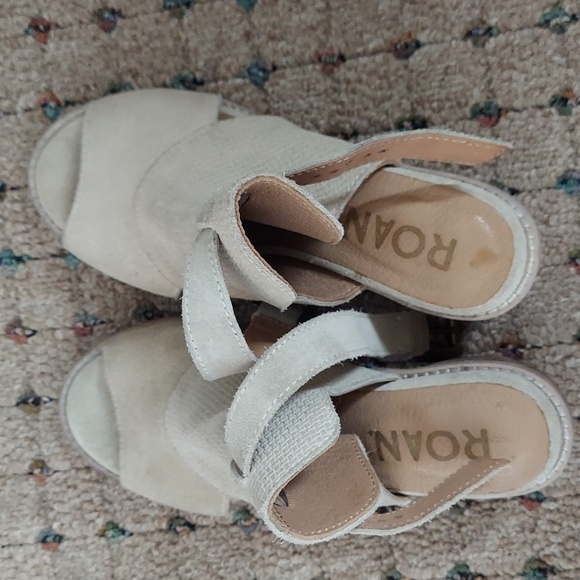 Peep Toe Chunky Heeled Sandal - Picture 2 of 7